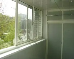 foto-alyuminievykh-balkonnykh-ram-4